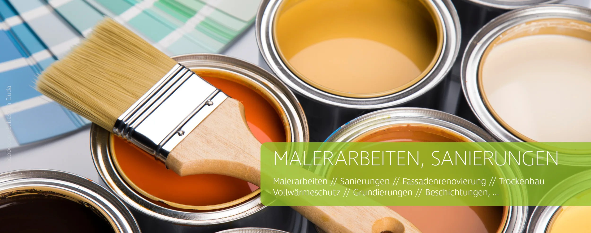 Malerarbeiten, Sanierungen - Symbolbild mit Farben und Pinsel